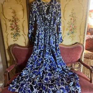 💙Silk Sachin & Babi Noir Blue Black and White Floral Print Flowing Maxi Dress